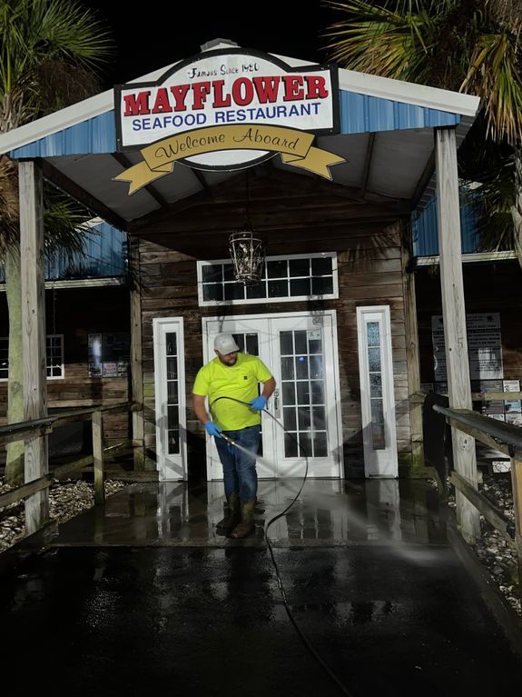Commercial Pressure Washing Services in the Pee Dee